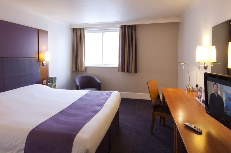 Premier Inn Derby South Екстер'єр фото